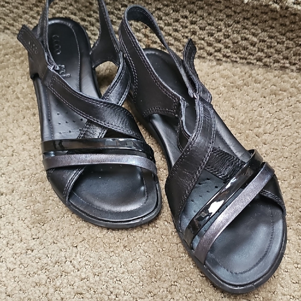 Ecco Black Strappy Women's Sandals